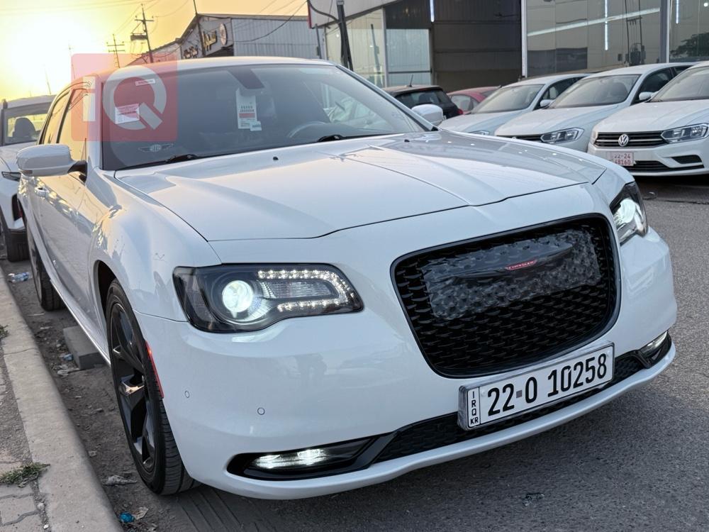 كرايسلر 300